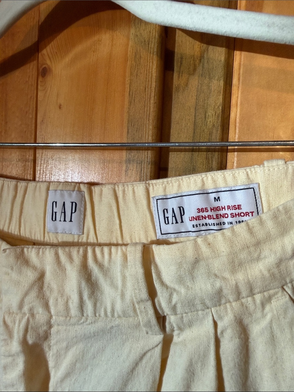 GAP 365 High Rise Linen-Blend Short - Picture 2 of 4
